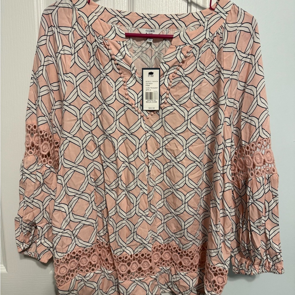 Crown & Ivy Pink Geometric Blouse